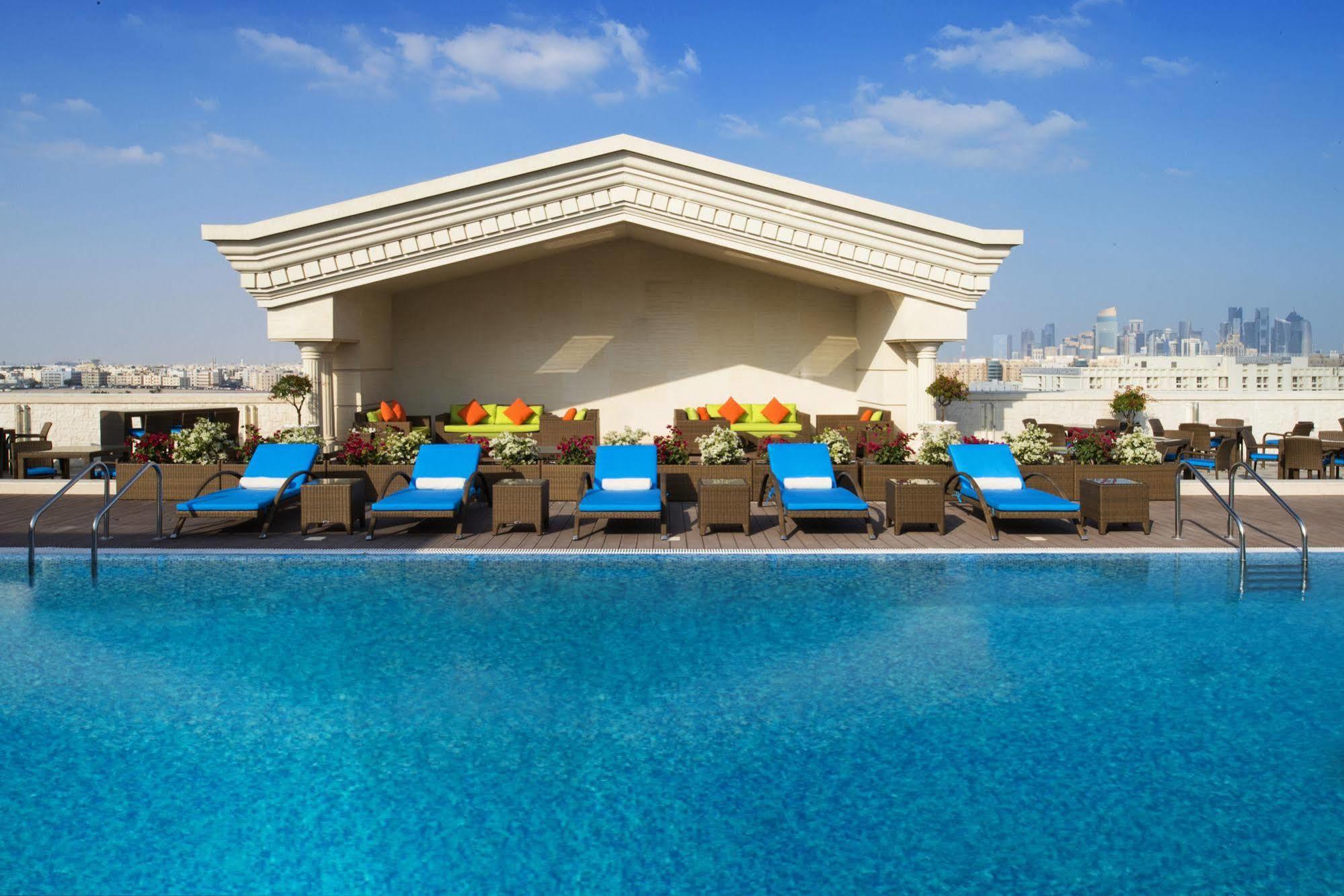 Warwick Doha Hotel Екстериор снимка